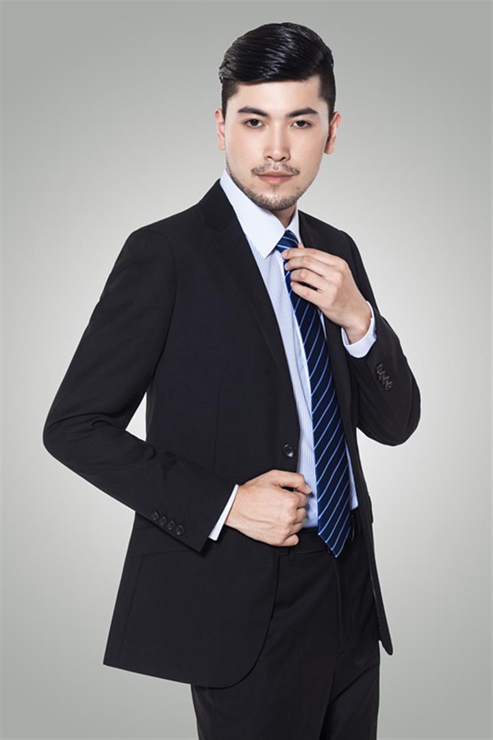 何桂君 导演 & 创意总监